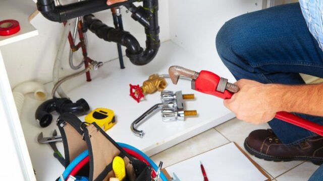 Plumber on the kitchen.